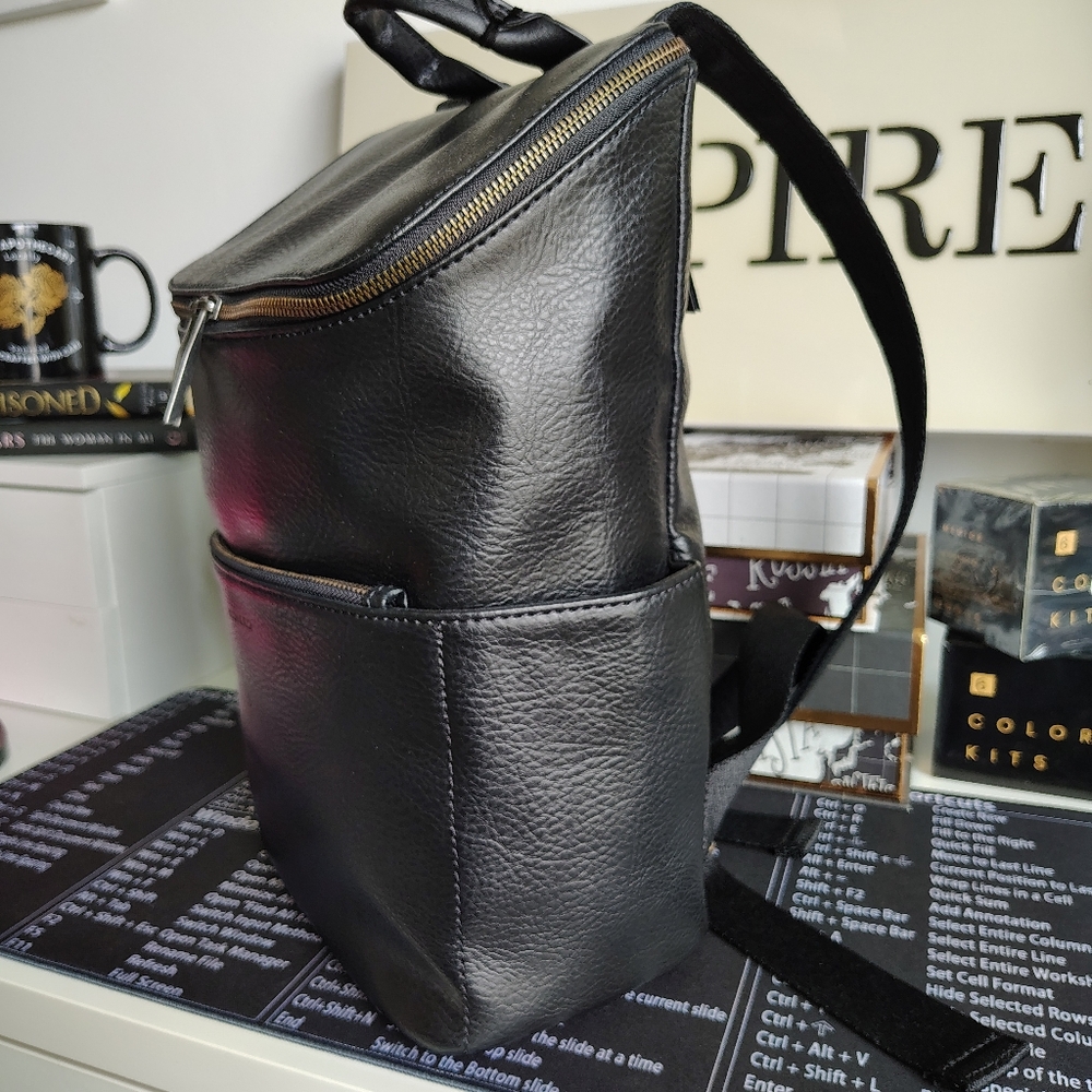 Matt & Nat Brave Vegan Backpack Purity Collection | NWT | Black | Fits 13” Lapto - Picture 8 of 12